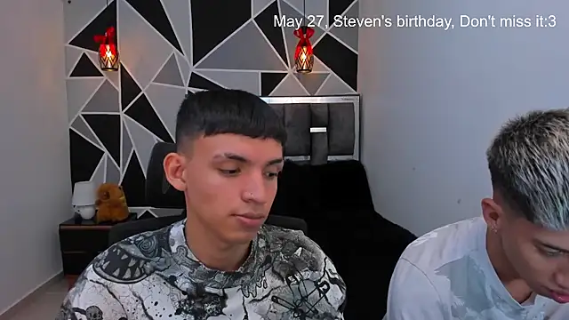 Snapshot of Juan_Nd_Steven chatting on 05.11.26 Juan Nd Steven online show from 05.11.26