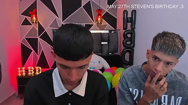 Snapshot of Juan_Nd_Steven chatting on 05.27.26 Juan Nd Steven online show from 05.27.26