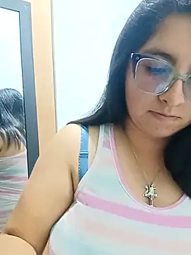  Angelinaandrade  online show from 10.30.25