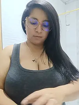 Snapshot of _Angelinaandrade_ chatting on 07.28.26 Angelinaandrade online show from 07.28.26