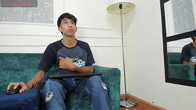 Lucian Davi online show from 12.23.24