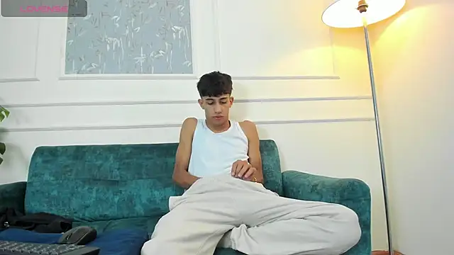 Lucian Davi online show from 12.26.24