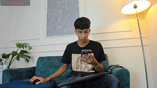 Lucian Davi online show from 01.03.25