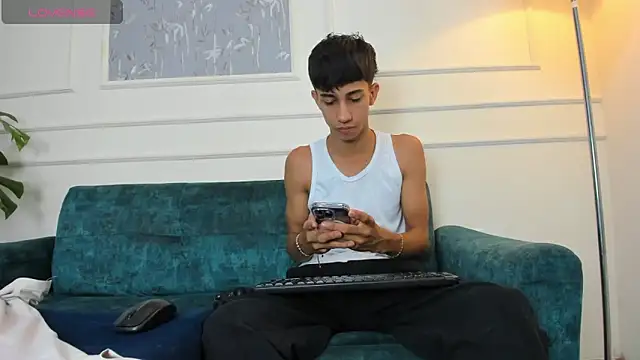 Lucian Davi online show from 01.04.25