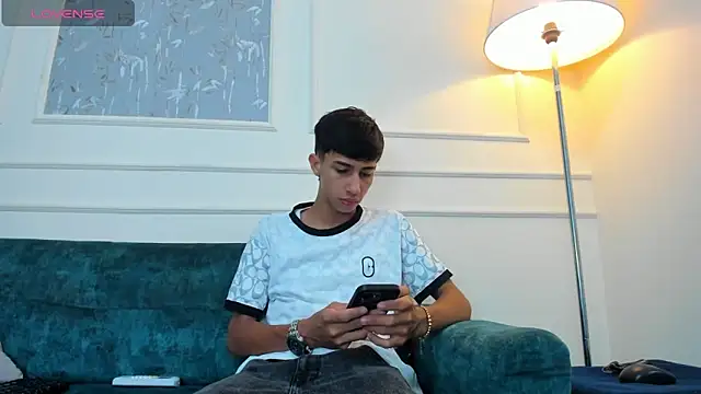 Lucian Davi online show from 01.17.25