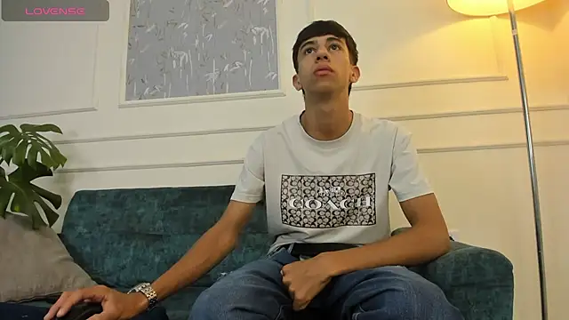 Lucian Davi online show from 01.22.25