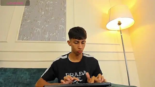 Lucian Davi online show from 01.23.25