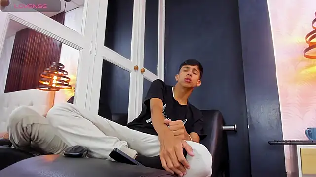 Lucian Davi online show from 02.06.25