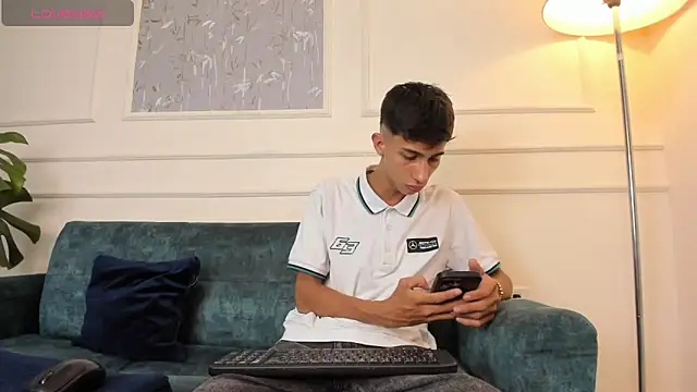 Lucian Davi online show from 02.08.25