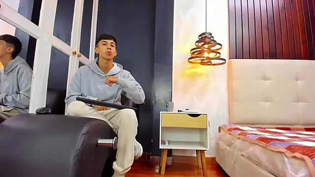 Lucian Davi online show from 02.15.25