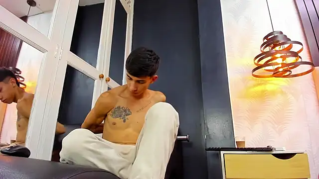 Lucian Davi online show from 02.15.25