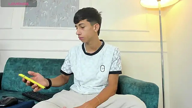 Lucian Davi online show from 02.28.25