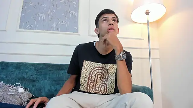 Lucian Davi online show from 10.08.25