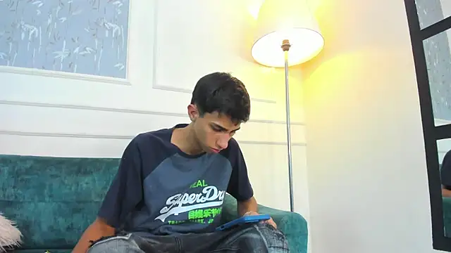 Lucian Davi online show from 10.14.25