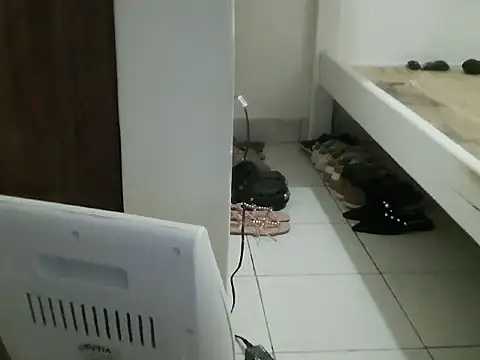 Cessylolla online show from 09.14.25