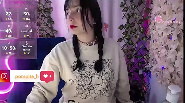 Snapshot of barbarablade chatting on 02.25.25 barbarablade online show from 02.25.25