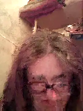 Snapshot of mcv131985 chatting on 04.20.26 mcv131985 online show from 04.20.26