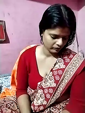 Snapshot of Hot_Pakhi chatting on 12.13.24 Hot Pakhi online show from 12.13.24