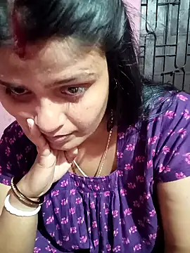 Snapshot of Hot_Pakhi chatting on 01.13.25 Hot Pakhi online show from 01.13.25