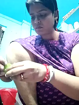 Snapshot of Hot_Pakhi chatting on 01.28.25 Hot Pakhi online show from 01.28.25