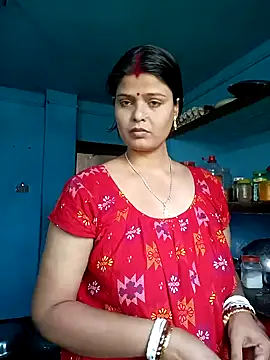 Snapshot of Hot_Pakhi chatting on 02.05.25 Hot Pakhi online show from 02.05.25