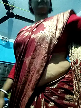 Snapshot of Hot_Pakhi chatting on 02.10.25 Hot Pakhi online show from 02.10.25
