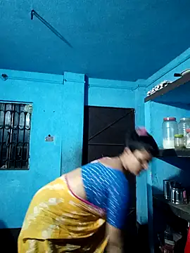Snapshot of Hot_Pakhi chatting on 02.11.25 Hot Pakhi online show from 02.11.25