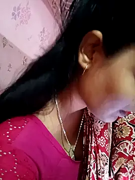 Snapshot of Hot_Pakhi chatting on 02.12.25 Hot Pakhi online show from 02.12.25