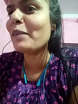 Snapshot of Hot_Pakhi chatting on 02.13.25 Hot Pakhi online show from 02.13.25