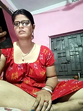 Snapshot of Hot_Pakhi chatting on 02.17.25 Hot Pakhi online show from 02.17.25