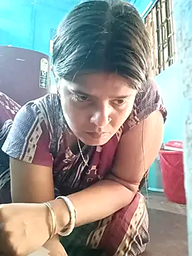 Snapshot of Hot_Pakhi chatting on 02.25.25 Hot Pakhi online show from 02.25.25