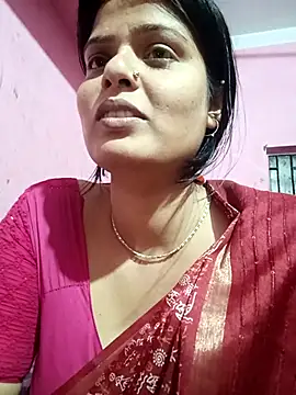 Snapshot of Hot_Pakhi chatting on 02.25.25 Hot Pakhi online show from 02.25.25