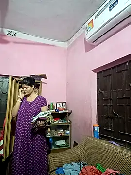 Snapshot of Hot_Pakhi chatting on 02.27.25 Hot Pakhi online show from 02.27.25