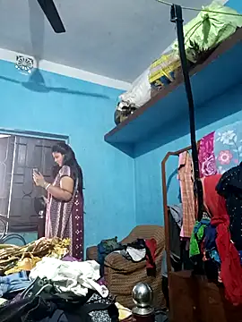 Snapshot of Hot_Pakhi chatting on 03.17.25 Hot Pakhi online show from 03.17.25