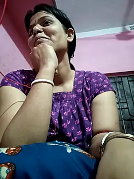 Snapshot of Hot_Pakhi chatting on 03.18.25 Hot Pakhi online show from 03.18.25