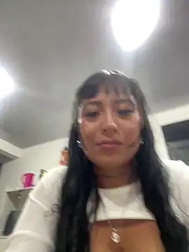 Snapshot of luisa16xxx chatting on 12.25.24 luisa16xxx online show from 12.25.24