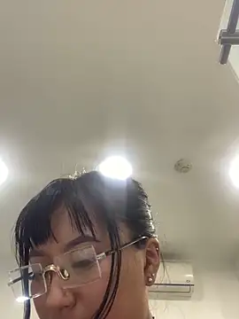 Snapshot of luisa16xxx chatting on 01.21.25 luisa16xxx online show from 01.21.25