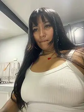 Snapshot of luisa16xxx chatting on 02.06.25 luisa16xxx online show from 02.06.25