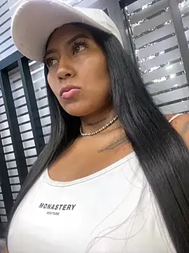 Snapshot of luisa16xxx chatting on 02.28.25 luisa16xxx online show from 02.28.25