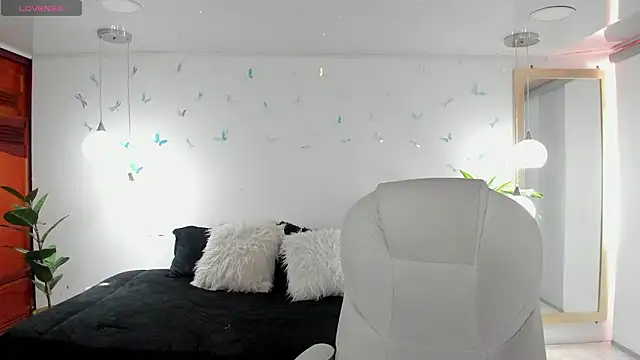  Antonnela  online show from 03.11.26