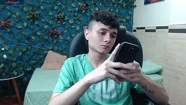 Waturox online show from 02.25.25