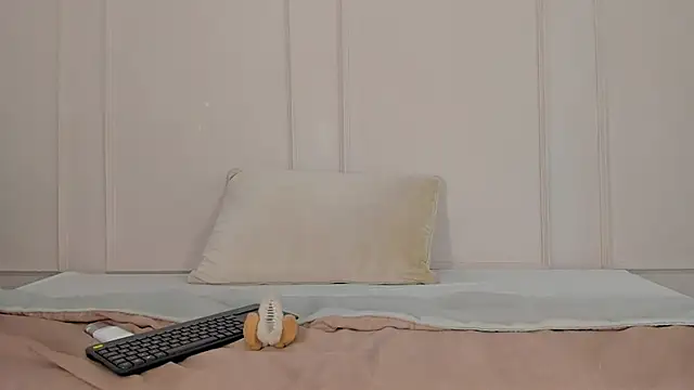 Snapshot of Mariapettit chatting on 02.20.25 Mariapettit online show from 02.20.25