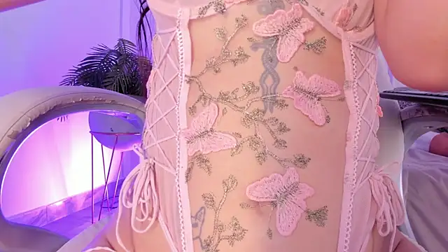 Snapshot of Mariapettit chatting on 03.14.25 Mariapettit online show from 03.14.25