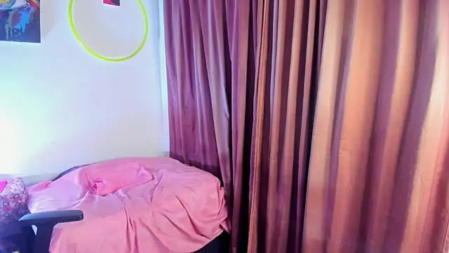 Snapshot of nicole_volkov chatting on 12.06.24 nicole volkov online show from 12.06.24