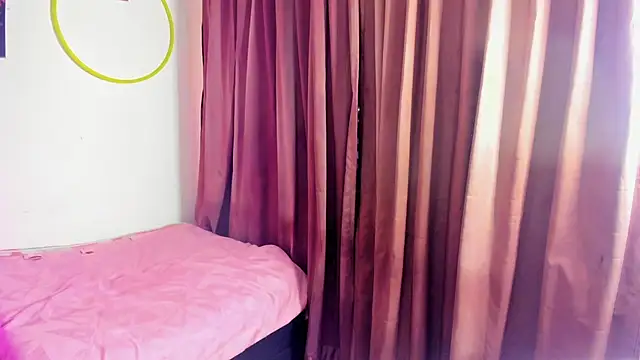 Snapshot of nicole_volkov chatting on 01.10.25 nicole volkov online show from 01.10.25