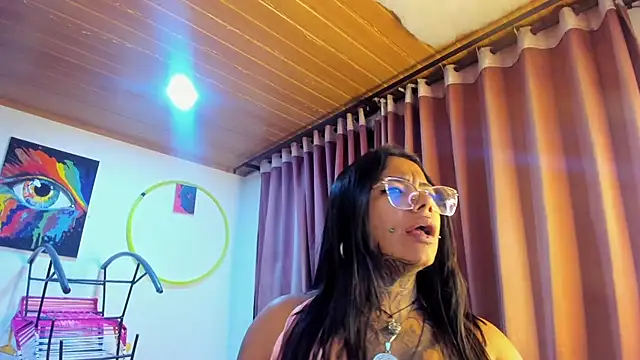 Snapshot of nicole_volkov chatting on 01.16.25 nicole volkov online show from 01.16.25