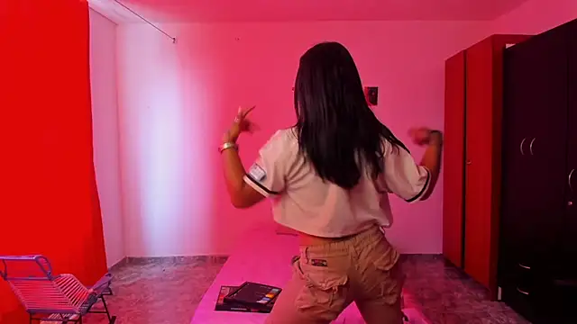 Snapshot of nicole_volkov chatting on 02.21.25 nicole volkov online show from 02.21.25