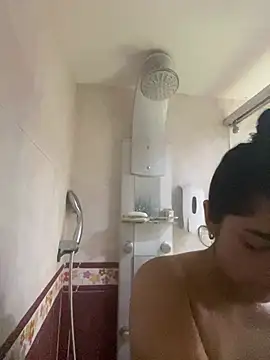 Charlotte cute18 online show from 12.14.24