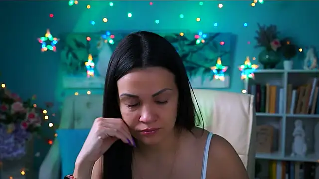 KarolinaRobinson online show from 12.15.24