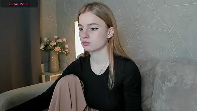 Stacey Brown online show from 03.08.25